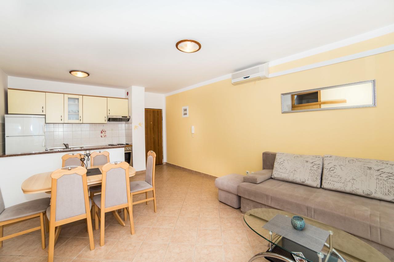 Apartment Clear Sky Baška Voda Esterno foto